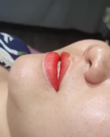 Môi xinh đón Tết rạng rỡ với kỹ thuật phun môi không đau không sưng BabyLips tại Dr.Hải Lê