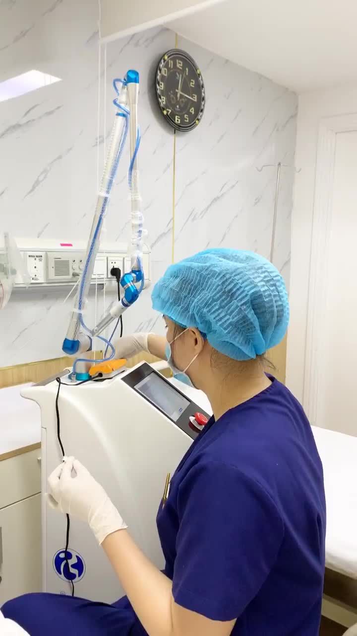 Quá Trình Chiếu Tia Plasma Giúp Vết Thương Nhanh Hồi Phục Tại Phòng Hậu Phẫu Bệnh Viện Thẫm Mỹ Đông Á