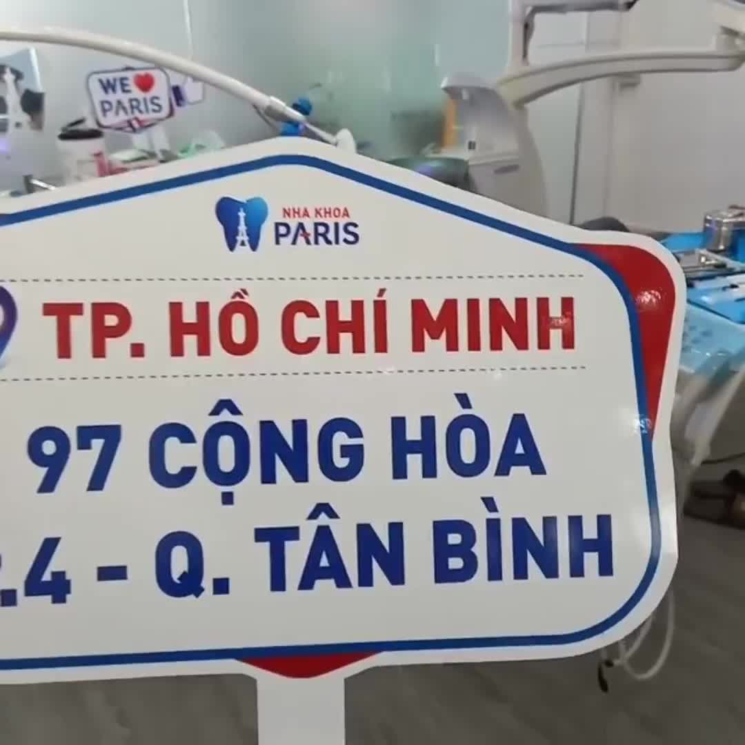 Khách hàng dùng dịch vụ Tẩy Trắng Răng tại Nha khoa Paris chi nhánh 97 Cộng Hoà P4 quận Tân Bình HCM