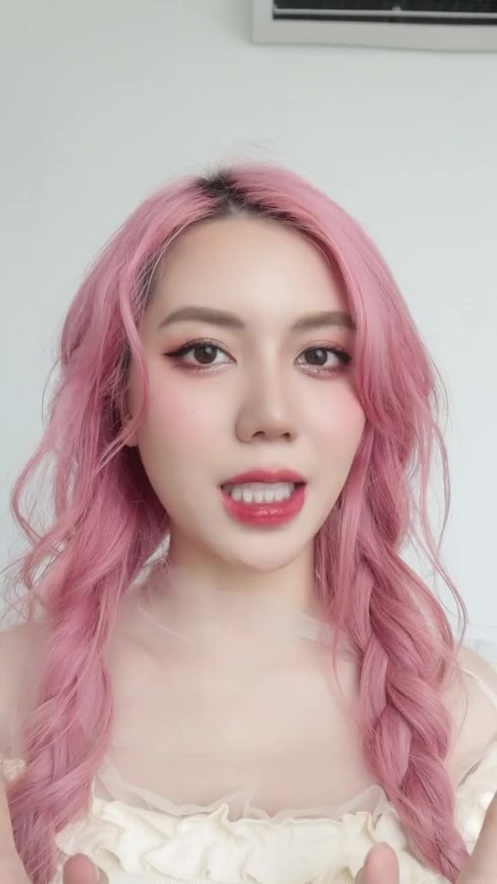 Cảm ơn Beauty Vloger Hồng Hạnh đã tin tưởng lựa chọn Nha Khoa Quốc Tế Việt Đức