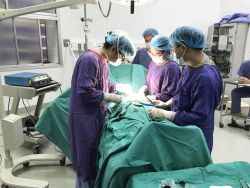 Nam bệnh nhân hoại tử dương vật do làm thủ thuật ở phòng khám tư - Bệnh viện Việt Đức