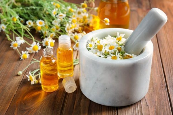 8 lợi ích đã được chứng minh của tinh dầu cúc chamomile