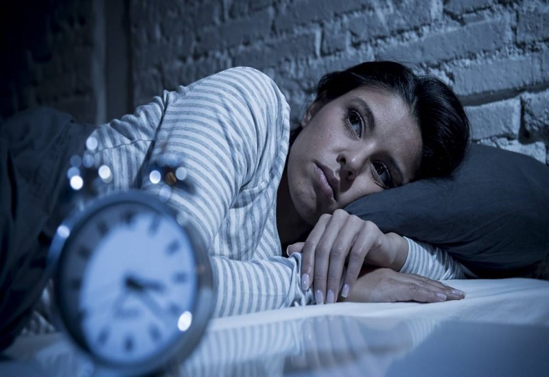 Ngủ không sâu giấc là do đâu? Nguyên nhân và cách khắc phục