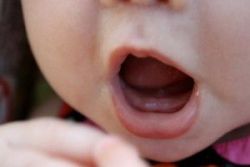 Những điều cần biết khi trẻ mọc răng - Nha khoa Đăng Lưu