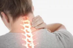 Thoát vị đĩa đệm cột sống cổ là gì? - Bệnh viện Việt Đức