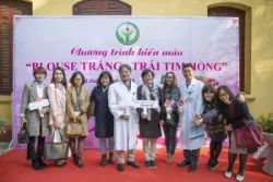 Trước khi vào phòng mổ, nhiều bác sĩ vẫn hào hứng hiến máu cứu người bệnh - Bệnh viện Việt Đức