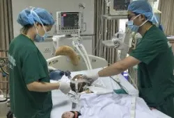 Chuyện nơi lằn ranh sống – chết: Những chiến binh thầm lặng - Bệnh viện Việt Đức