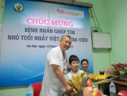 Trẻ nhỏ nhất Việt Nam được ra viện sau gần 2 tháng ghép tim - Bệnh viện Việt Đức