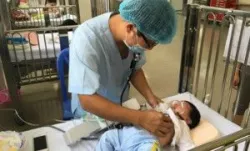 Chăm sóc trẻ viêm phổi đúng cách - Bệnh viện nhi Trung Ương