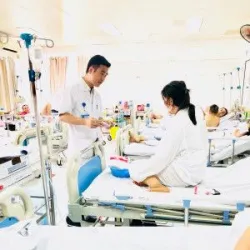 Cứu sống bệnh nhân tai nạn hy hữu vết thương đứt ngang qua vùng hạ họng - Bệnh viện Việt Đức