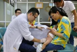90% trẻ em nhỏ có thể hẹp bao quy đầu sinh lý, con bạn có bị hẹp không - bệnh viện Việt Đức