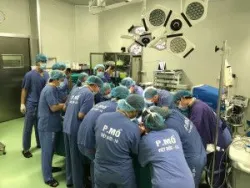 Điều kỳ diệu đến với chàng trai 26 năm ngủ ngồi vì khối u mai rùa khổng lồ - Bệnh viện Việt Đức