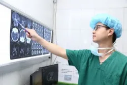 Đột quỵ não: “Thời gian vàng” trong chẩn đoán và điều trị - Bệnh viện Việt Đức