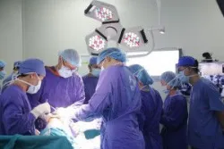 Liên tục cập nhật kỹ thuật mổ nội soi khớp gối tái tạo dây chằng chéo All inside - Bệnh viện Việt Đức