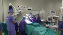 Tạo hình sớm tai nhỏ bẩm sinh, giúp trẻ đến trường vui hơn - Bệnh viện Việt Đức