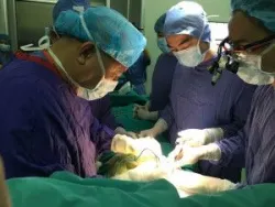 Lần đầu tiên Việt Nam có máy đo tủy hỗ trợ phẫu thuật - Bệnh viện Việt Đức