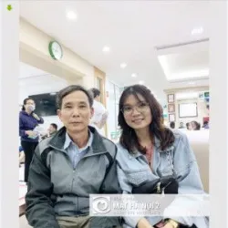 CẢM ĐỘNG BỐ ĐƯA CON GÁI LỚN ĐI MỔ CẬN