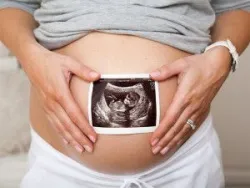 Các mốc siêu âm thai IVF mẹ bầu cần nhớ