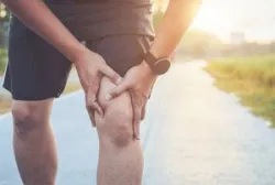 Điều trị và tập luyện ở bệnh nhân thoái hóa khớp gối
