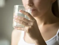 Nước uống cung cấp năng lượng là gì?