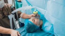 Phẫu thuật nội soi cắt u nhỏ lành tính dây thanh