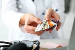 Thuốc ức chế men chuyển (ACE): Cơ chế hoạt động và tác dụng phụ