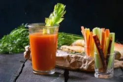 Cà rốt có thể gây phản ứng dị ứng ở những người nào?