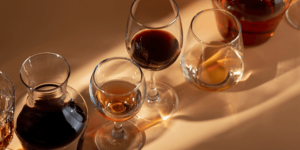 Phụ nữ có thể uống rượu bia trong thời kỳ mãn kinh không?