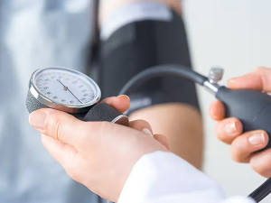 Nam giới mắc bệnh tăng huyết áp có thể bị rối loạn cương dương