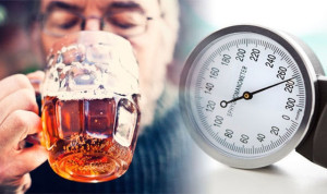 Uống rượu bia có làm tăng huyết áp không?