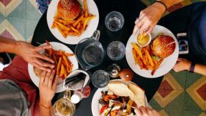 11 loại thực phẩm cần tránh khi đang giảm cân