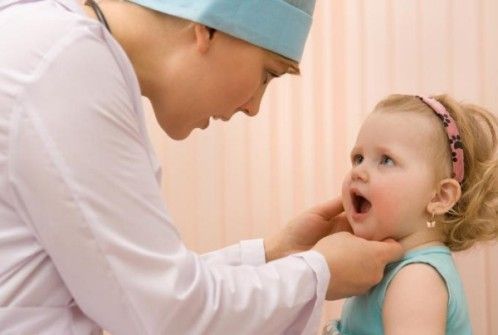 Lí do khiến trẻ chậm mọc răng sữa