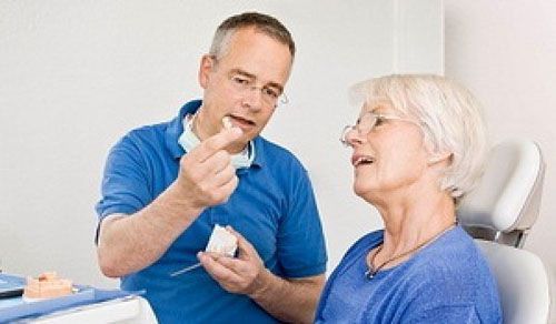 Cách cải thiện hàm răng cho người lớn tuổi - Nha khoa Đăng Lưu