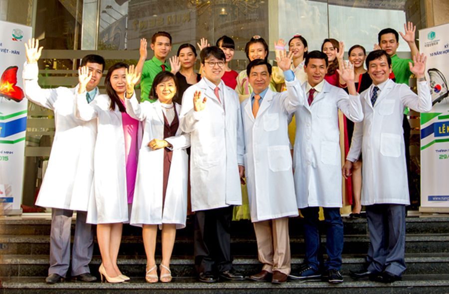 Đội ngũ Bác sĩ Việt Hàn