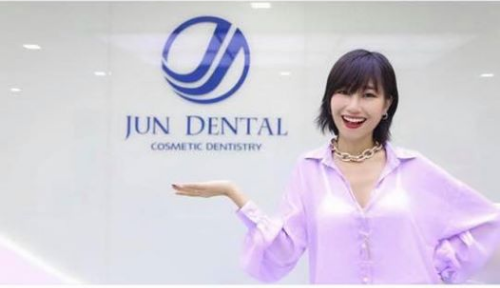 CÔ NÀNG CHỊ ĐẠI chia sẽ những cảm nhận của mình khi sử dụng dịch vụ tẩy trắng tại Jun Dental!