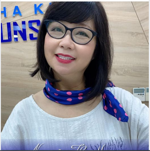 Cô khách hàng Thu Hương của nhà SunShine trẻ và xinh quá đáng luôn ạ.