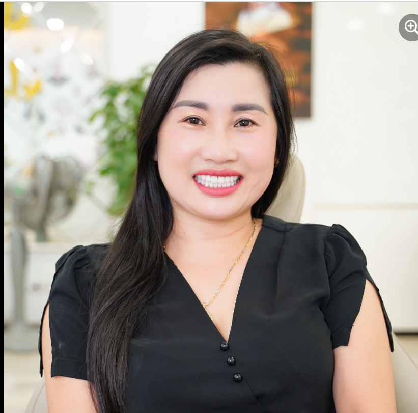 Nụ cười chị Lê Thị Tươi (khách hàng thẩm mỹ răng sứ)