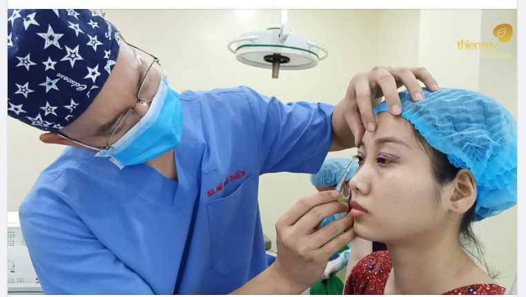 Các tip chăm sóc đôi mắt sau cắt mí và nhấn mí