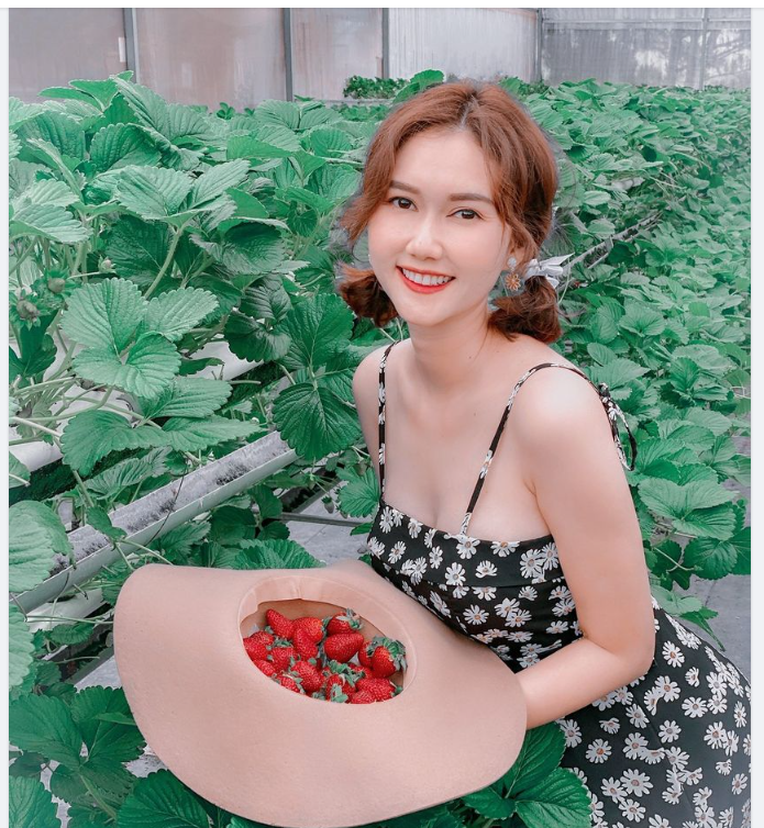 Chỉ cần sau 2 lần "Gặp gỡ để chia ly, chia ly để gặp gỡ" là anh, chị, em, bạn, dì sẽ có một nụ cười sáng chói lóa mà đối phương phải đeo kính râm luôn đó ạ.