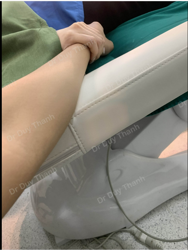 GIÀNH CHO CHỊ EM ĐI CẤY TÓC MÀ SỢ KIM TIÊM.