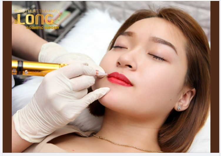 Môi thâm ư - phun xăm ngay hiệu quả bất ngờ luôn đấy nàng ơi