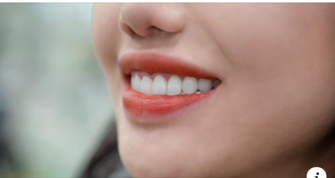 Một hàm răng không đẹp có thể khiến bạn trông già già hơn, không xinh đẹp và ảnh hưởng nhiều đến cuộc sống thường này.