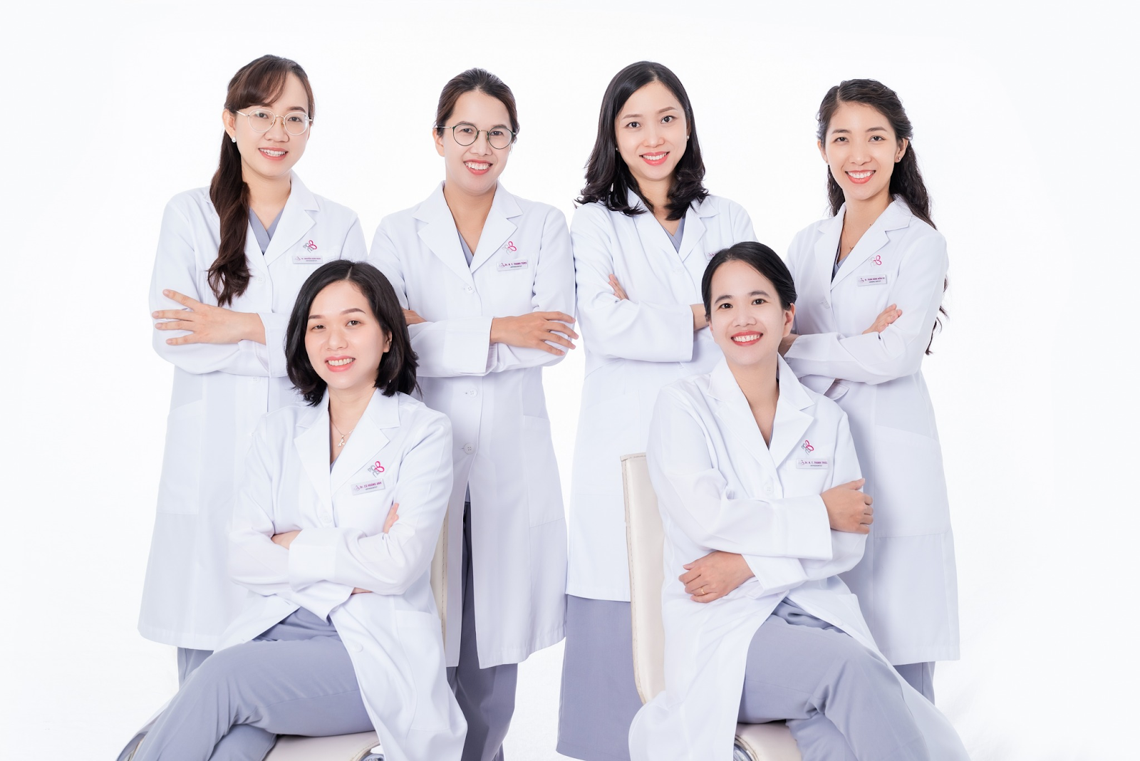 Đội ngũ bác sĩ chỉnh nha tại Trung tâm nha khoa Elite Dental.