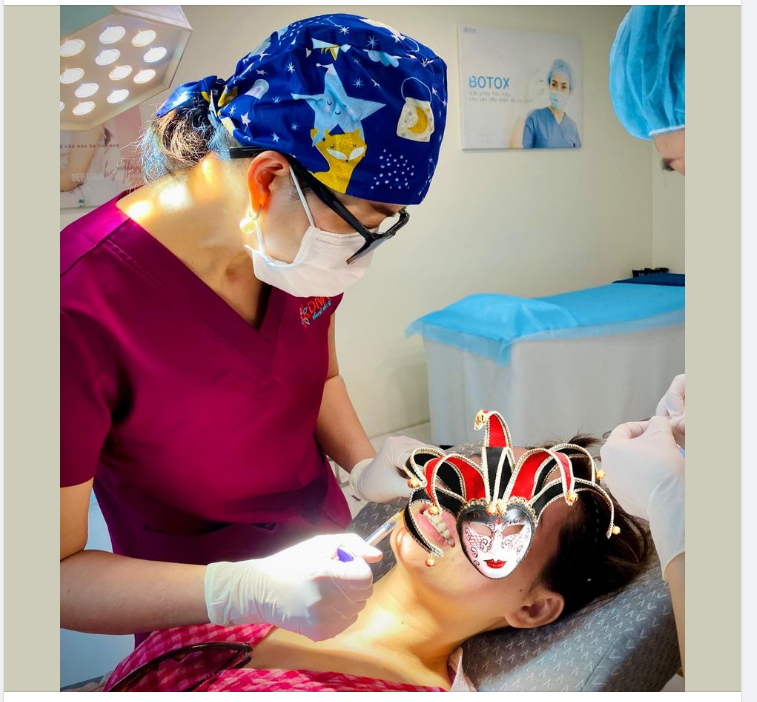 LÀM ĐẦY VÙNG MẮT DƯỚI VỚI PHƯƠNG PHÁP FILLER MD CODES
