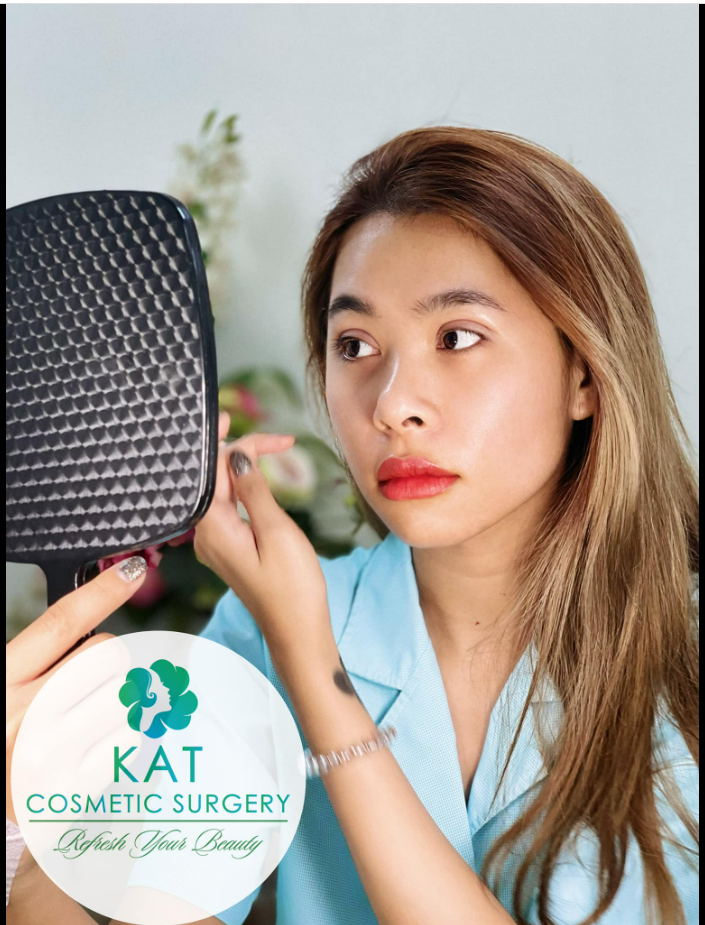 Hình ảnh được chụp ngay sau khi phẫu thuật, không sưng bầm và xinh đẹp ngay sau phẫu thuật ​​​​​​​.