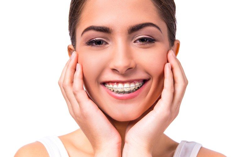 Nha khoa DAISY địa chỉ niềng răng mắc cái sứ uy tín, chất lượng