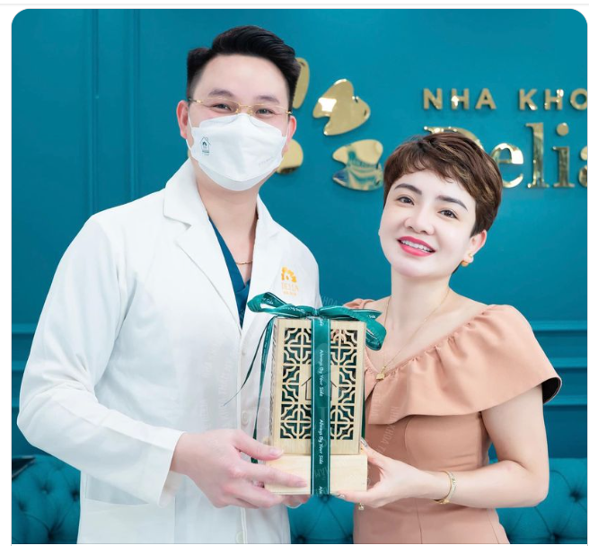 Đến chăm sóc răng định kì lại dc tặng quà