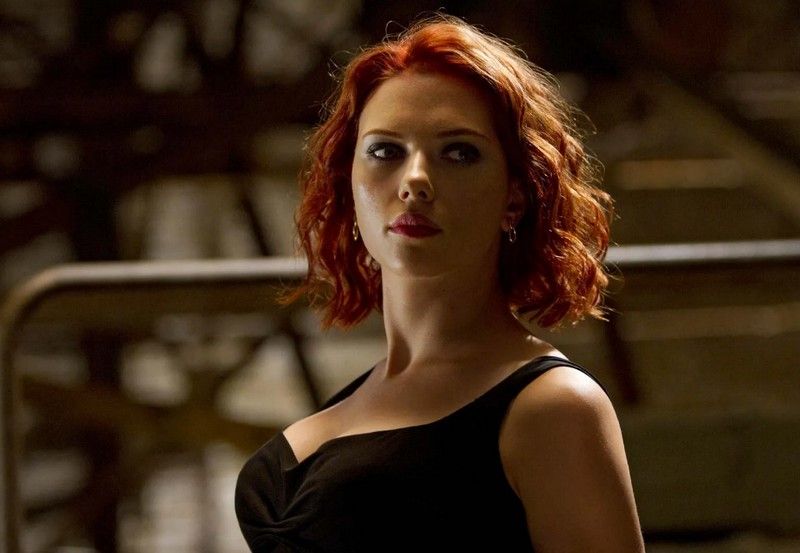 Nữ diễn viên và ca sĩ Scarlett Johansson vòng 1 đẫy đà