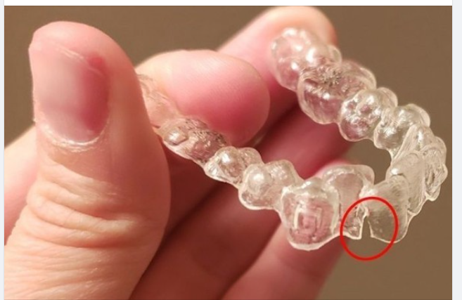 CÁCH XỬ LÝ KHAY NIỀNG TRONG SUỐT KHI BỊ NỨT GÃY