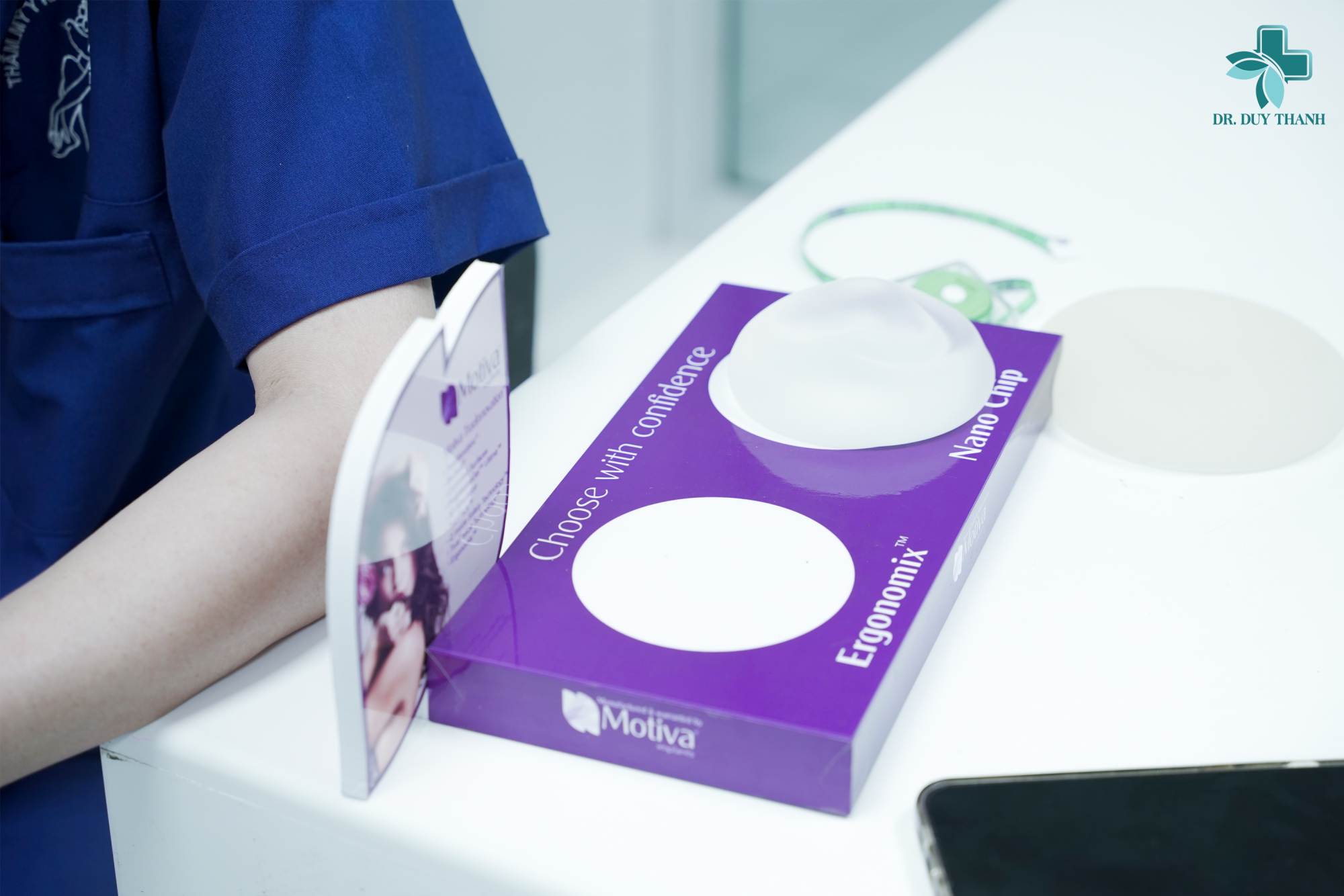 Túi ngực cao cấp